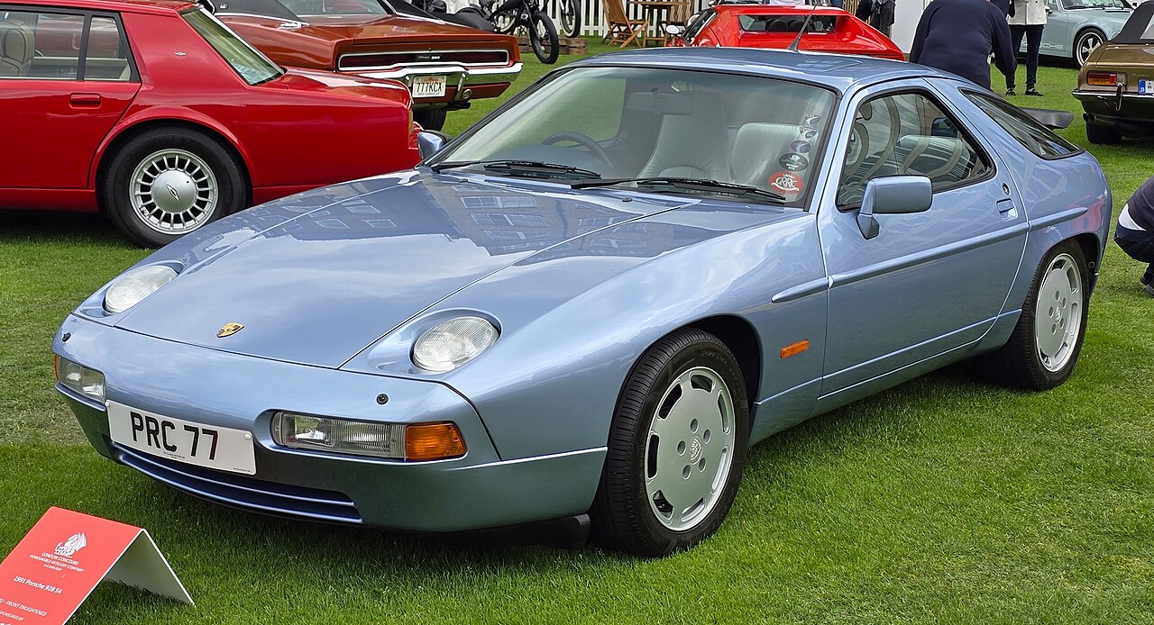Porsche 928 S4 5.0 V8