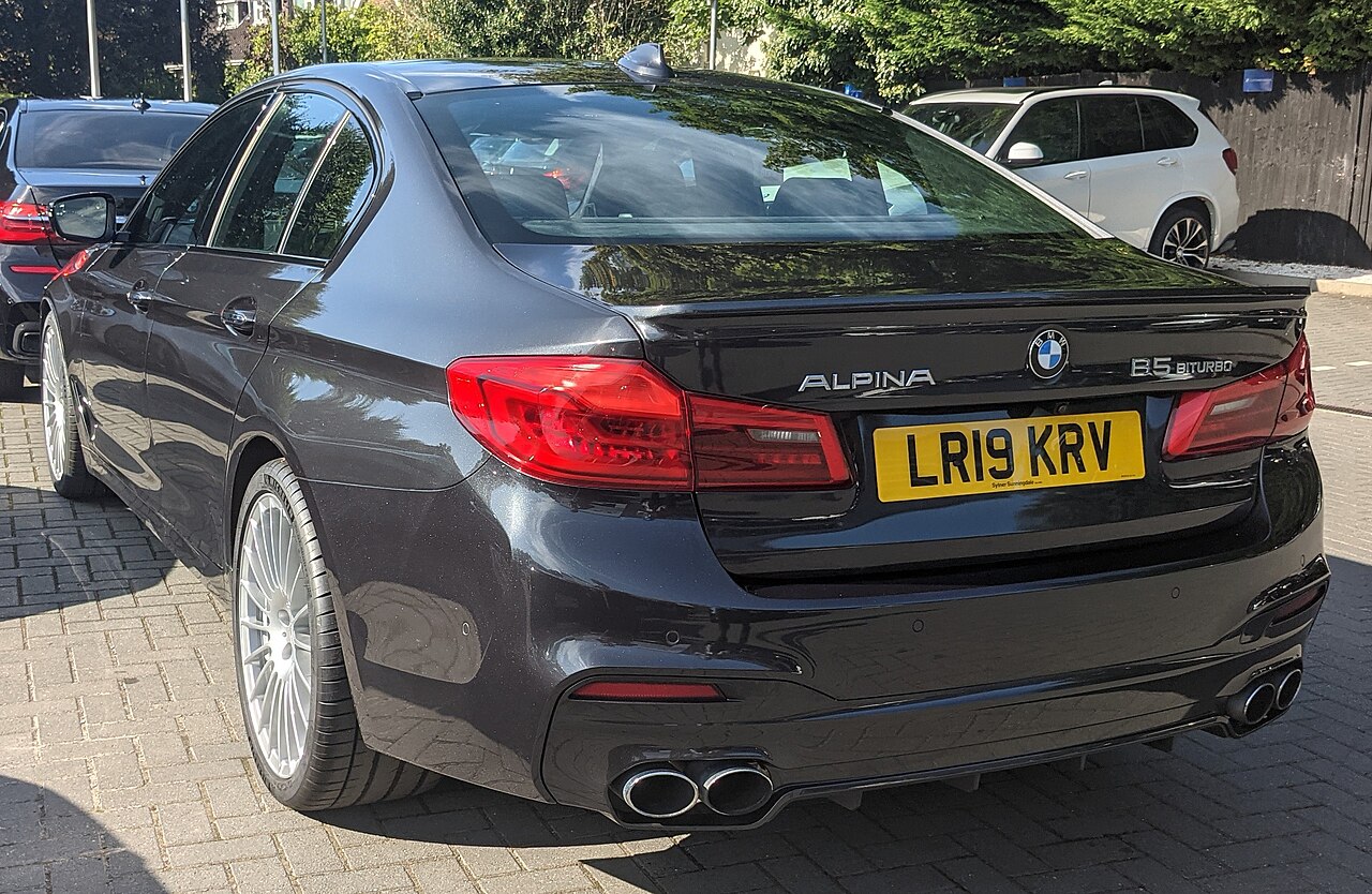 Alpina B5 Biturbo 4.4 V8 TT AWD