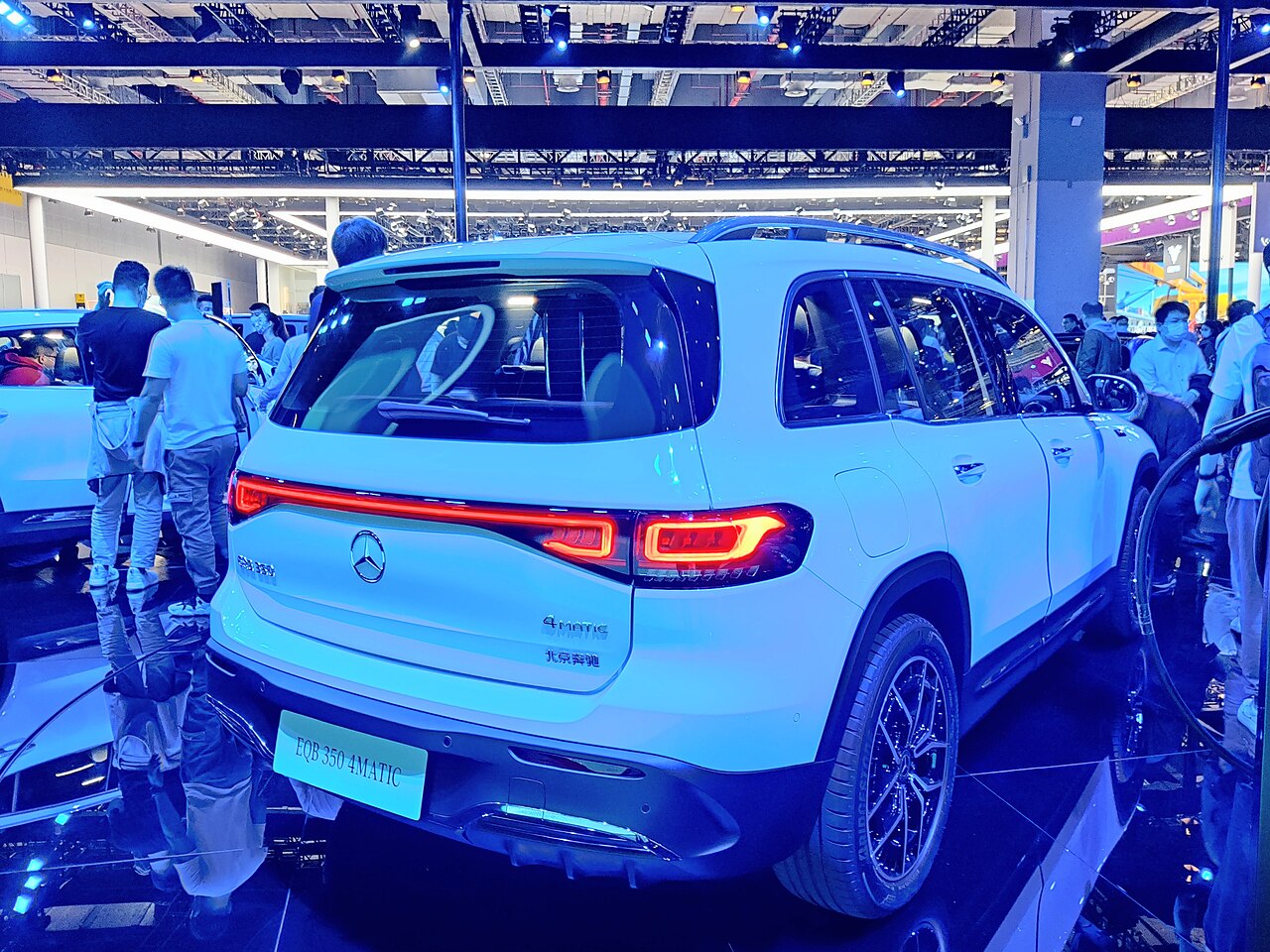 Mercedes-Benz EQB 300 4MATIC X243