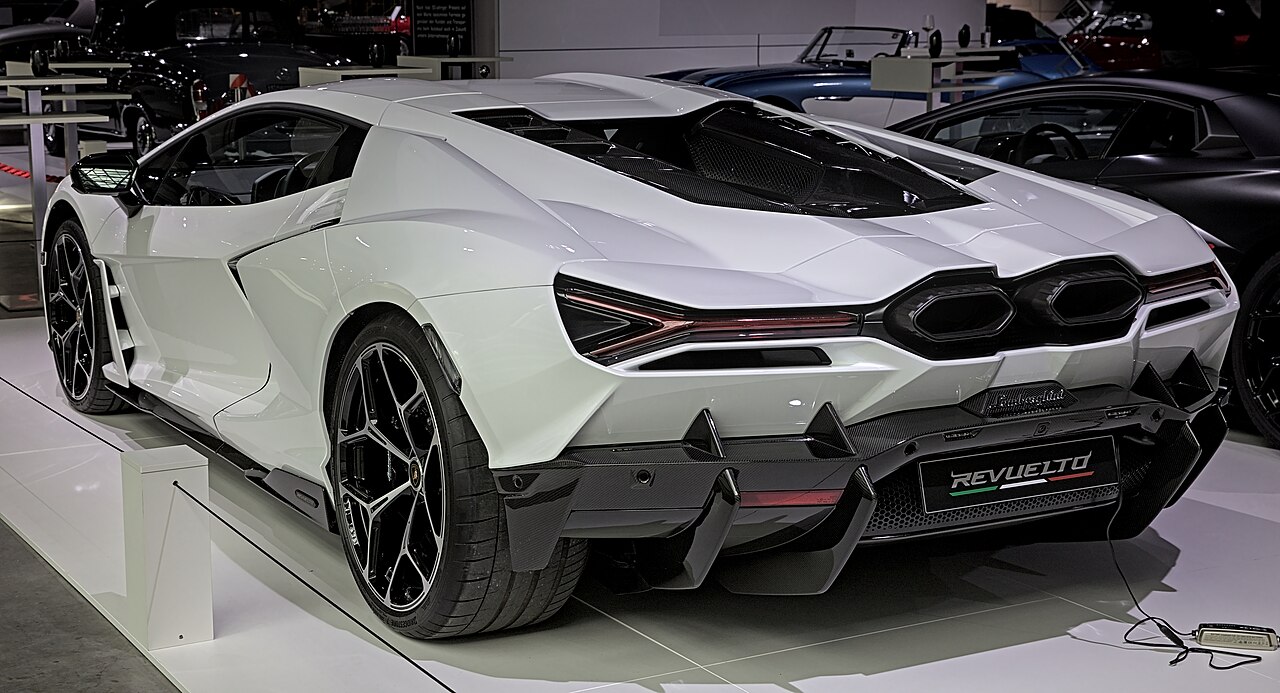 Lamborghini Revuelto 6.5 Hybrid