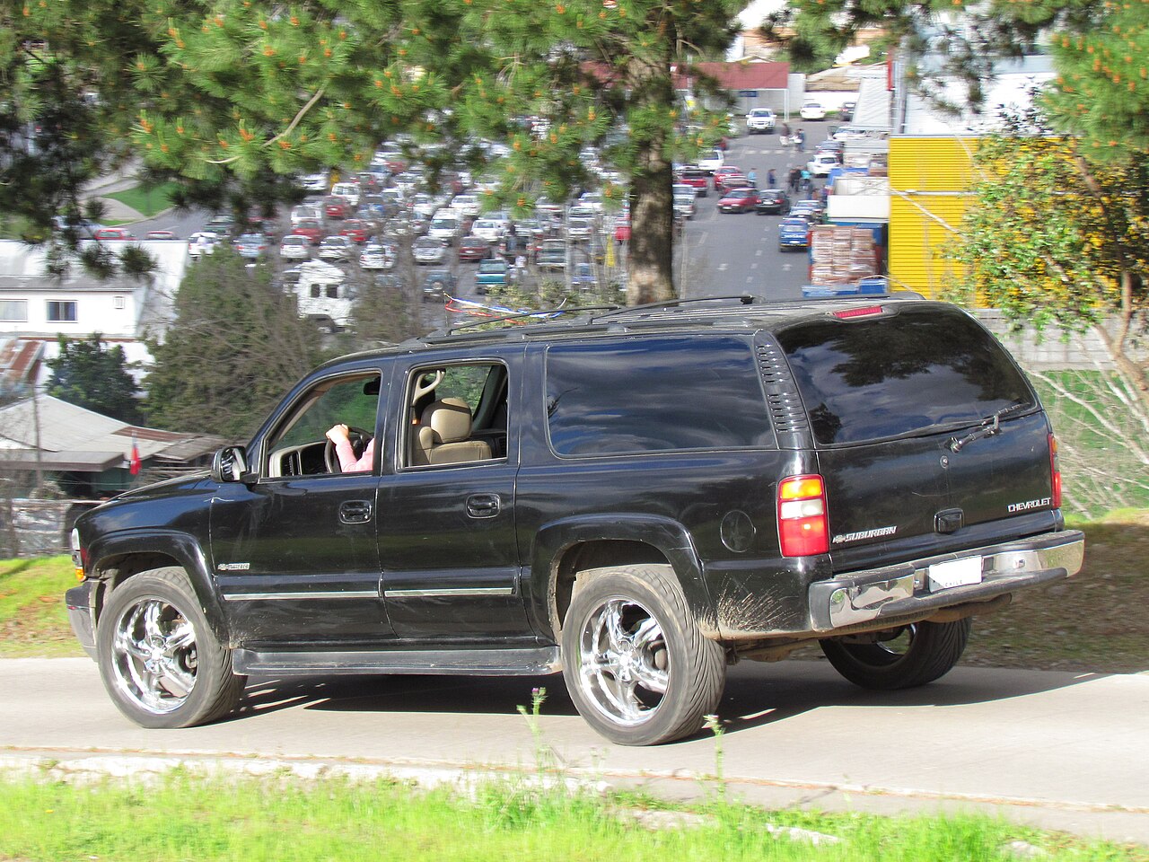 Chevrolet Suburban 1500 5.3 V8 LS GMT800