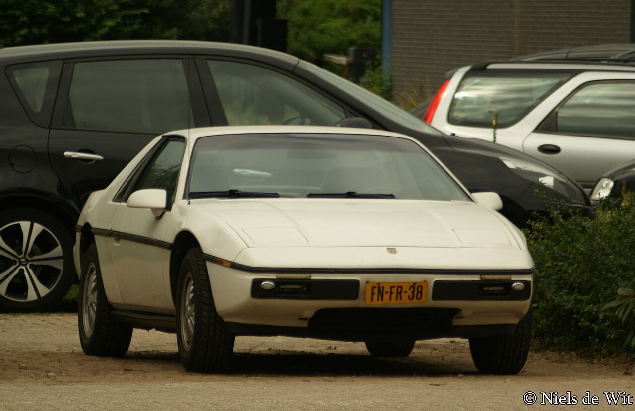 Pontiac Fiero 2.5 Iron Duke 2M4