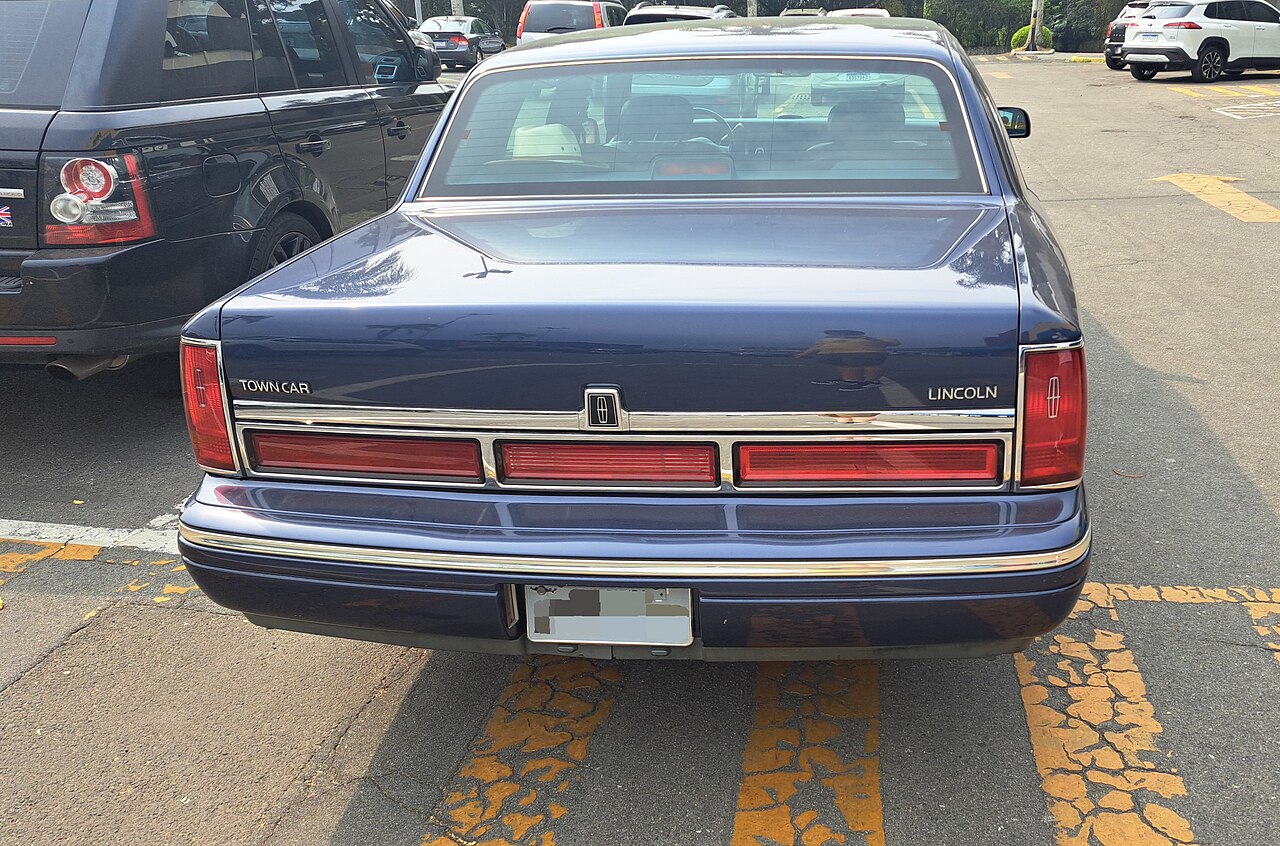 Lincoln Town Car 5.0 V8