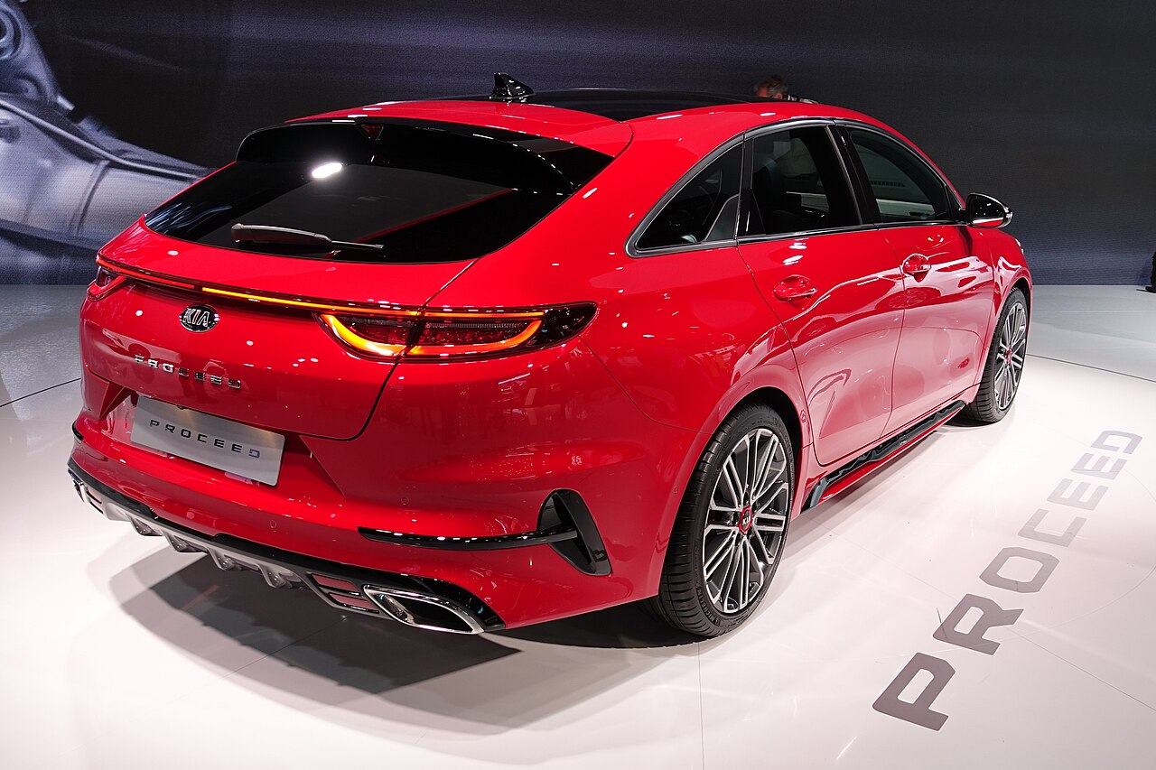 Kia ProCeed 1.4 T-GDI GT-Line DCT 3rd gen, CD