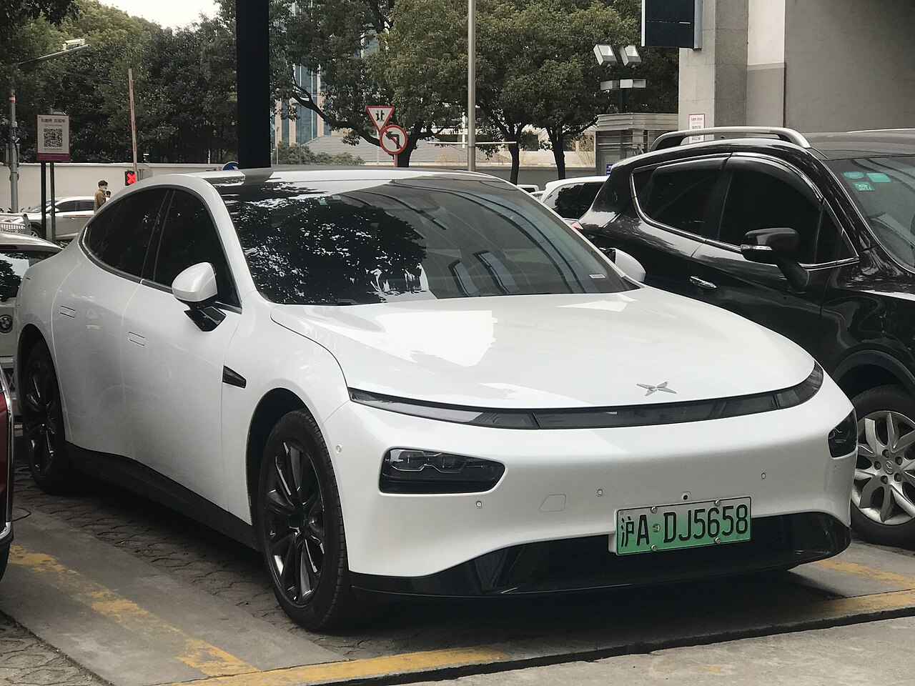 XPENG P7 RWD Long Range