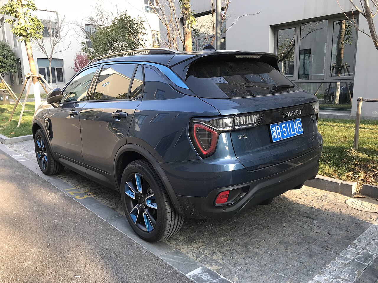 Lynk & Co 01 2.0T