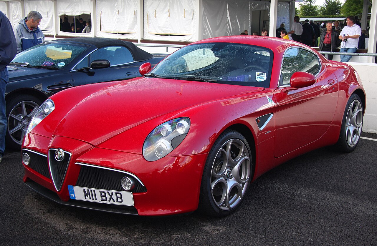Alfa Romeo 8C Competizione 4.7 V8