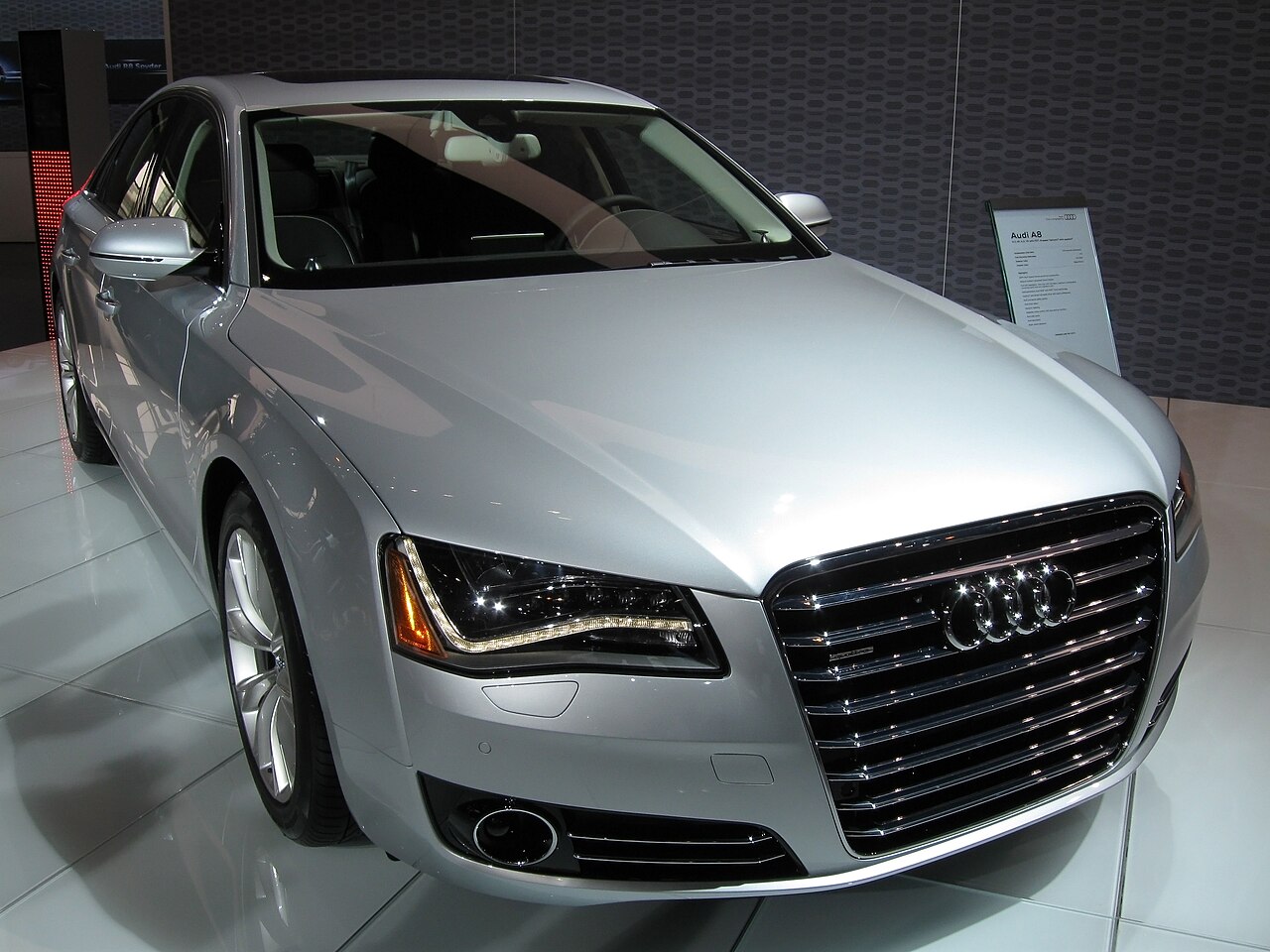 Audi A8 D4 4.2 FSI quattro