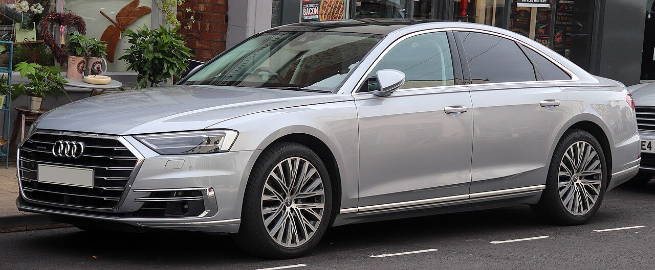Audi A8 D5 6.0 W12 quattro