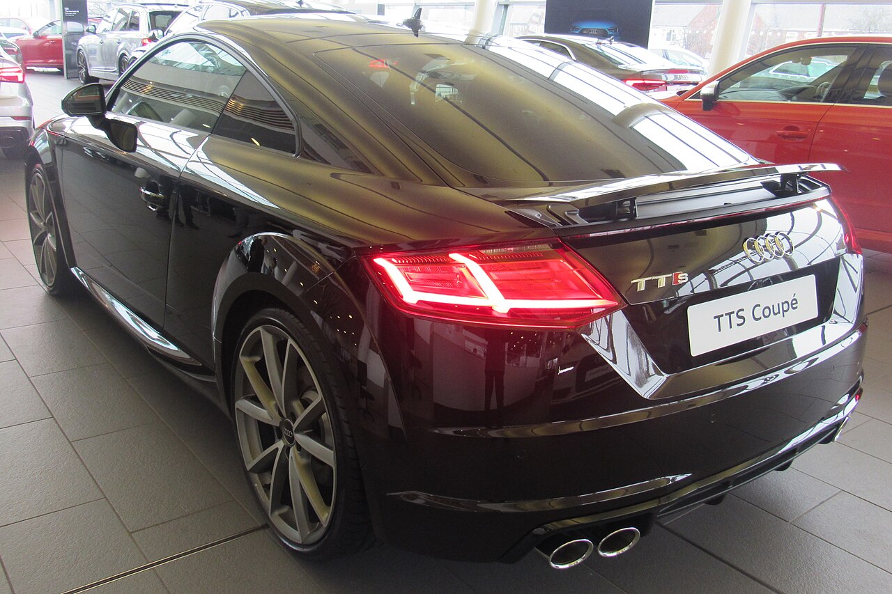 Audi TTS 8S 2.0 TFSI quattro