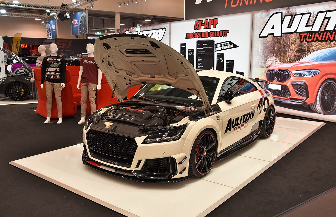 Audi TT RS 8S 2.5 TFSI quattro