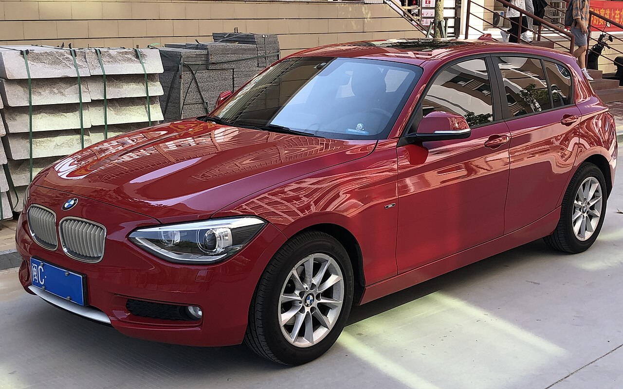 BMW 1er F21 118d 3-Türer