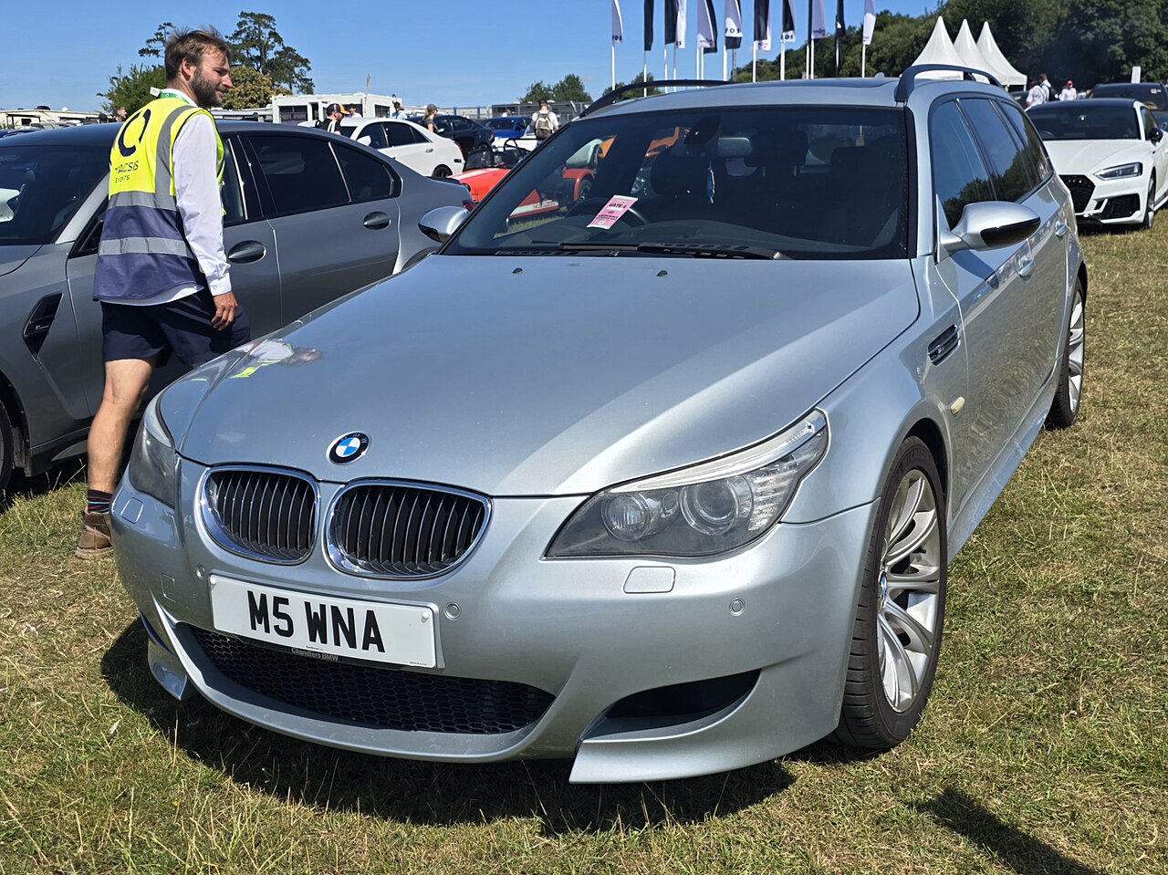BMW M5 E61 5.0 V10