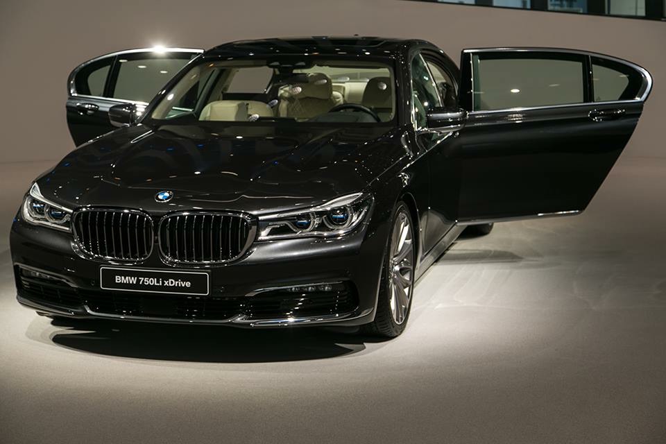 BMW 7er G12 M760Li V12