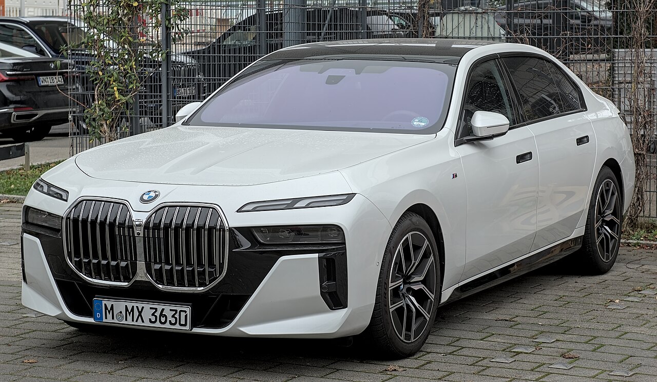 BMW 7er G70 760i xDrive V8