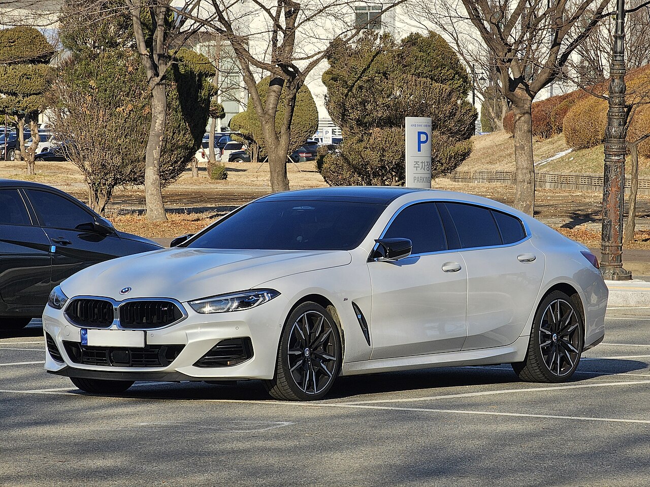 BMW 8er G16 840i