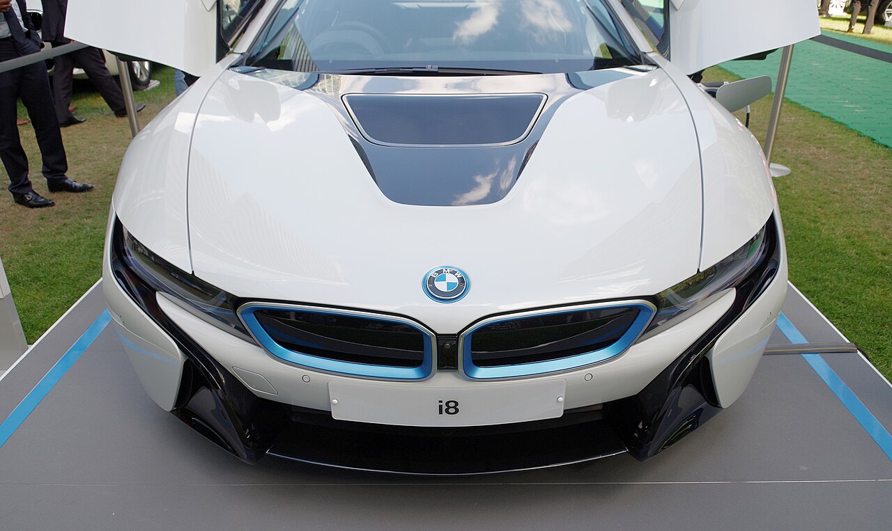 BMW i8 I12