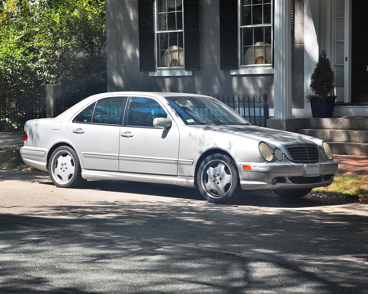 Mercedes-Benz E55 AMG W211