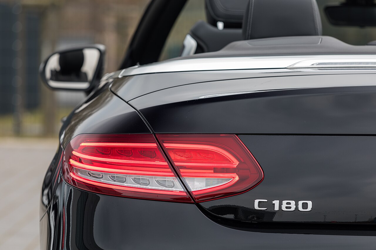 Mercedes-Benz E-Klasse E300d W213