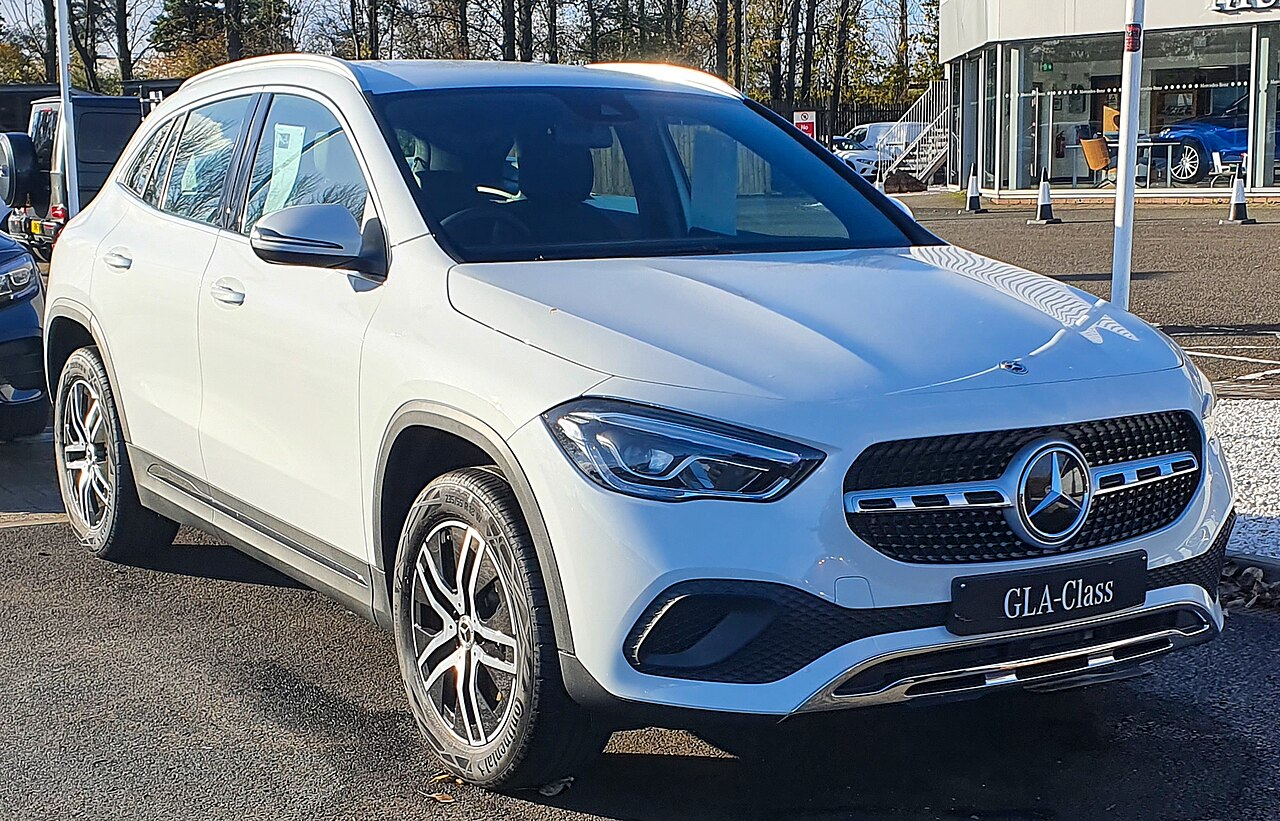 Mercedes-Benz GLA 200 d H247