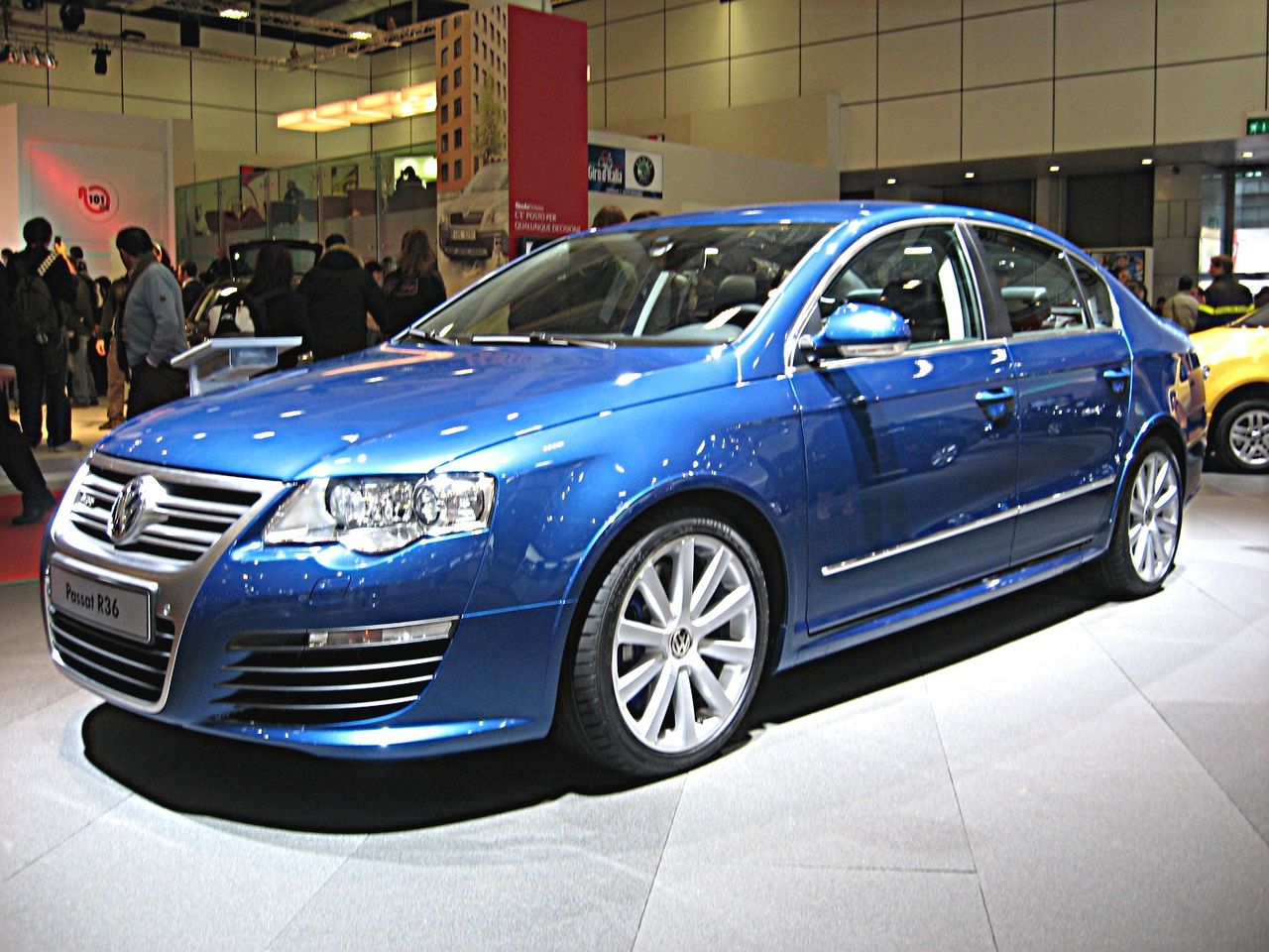 Volkswagen Passat R36 3.6 V6 FSI