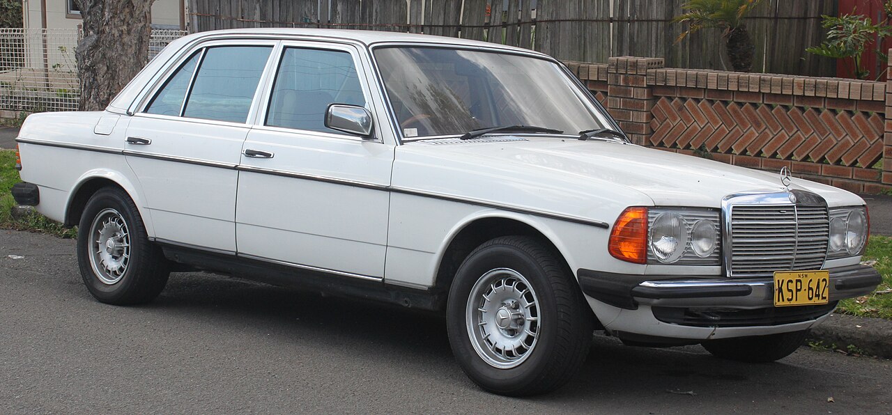 Mercedes-Benz W123 230E W123