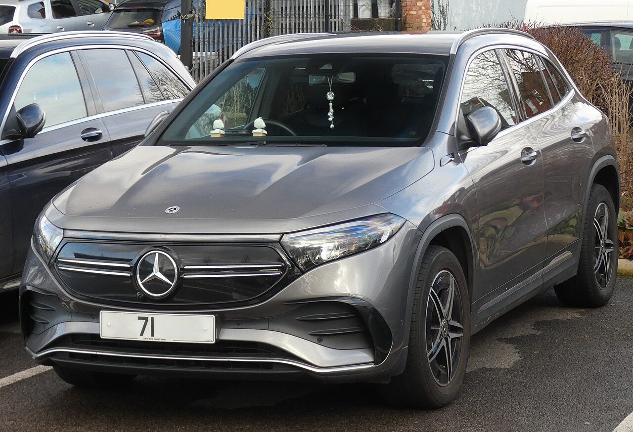 Mercedes-Benz EQA 350 4MATIC H243