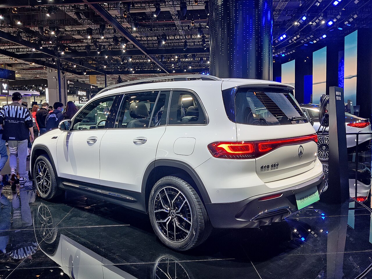 Mercedes-Benz EQB 250 X243