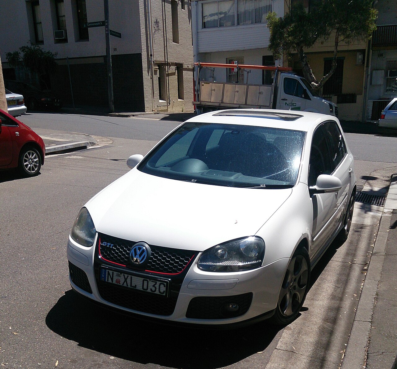 Volkswagen Golf R V R32