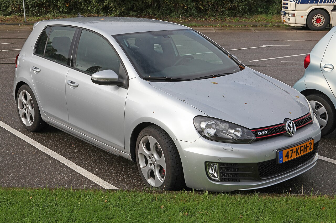 Volkswagen Golf R VI