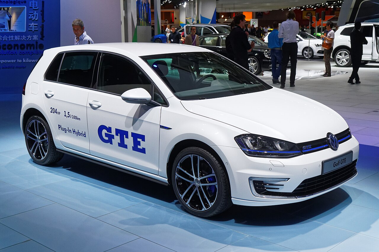 Volkswagen Golf GTE VII