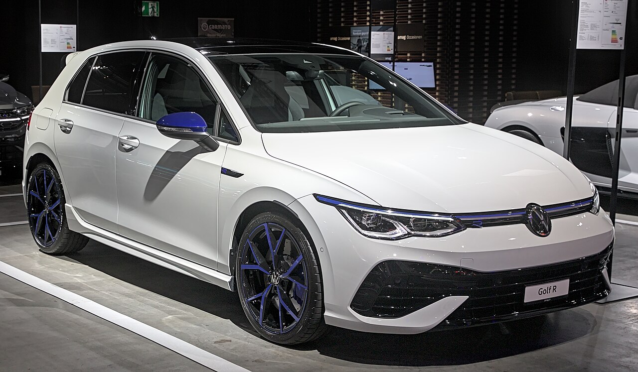 Volkswagen Golf R VIII 333