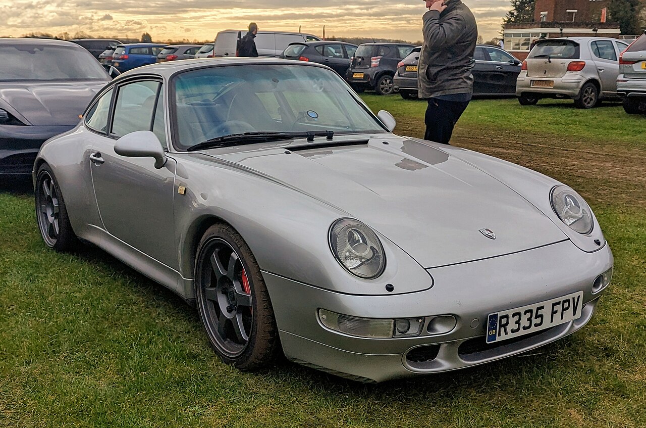 Porsche 911 Carrera 4 996