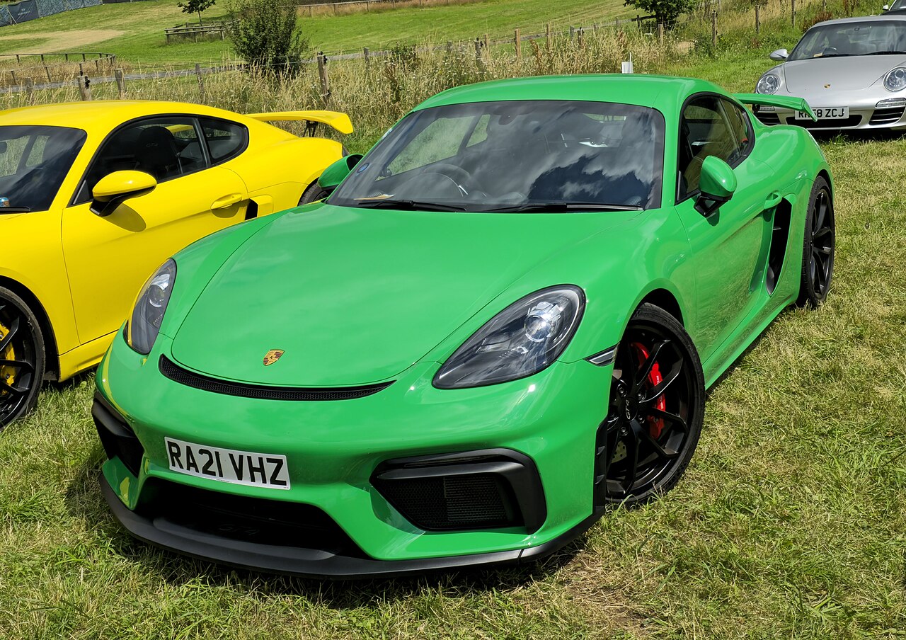Porsche Cayman 718 Cayman GT4 RS 982