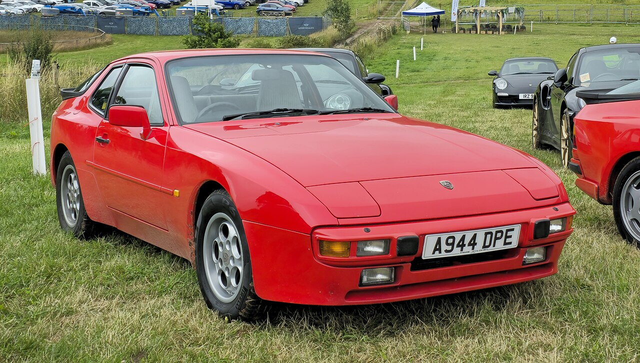 Porsche 944 S