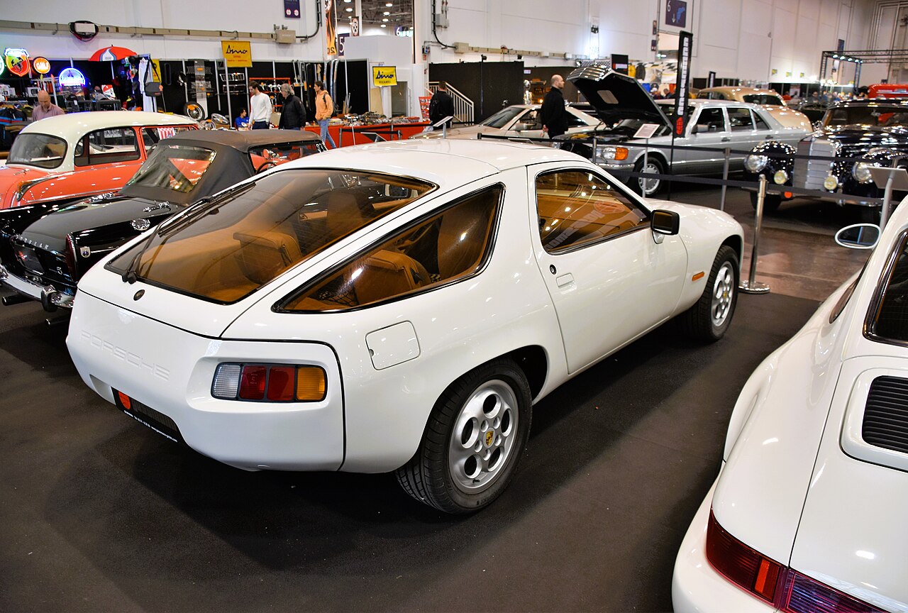 Porsche 928 S
