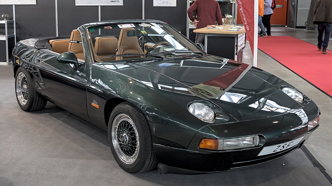 Porsche 928 S4