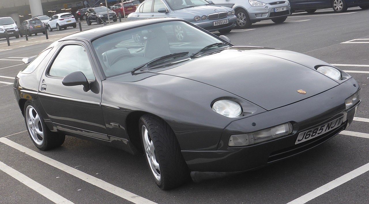 Porsche 928 GTS