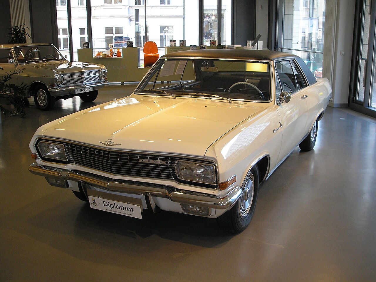 Opel Diplomat 4.6 V8 KAD A