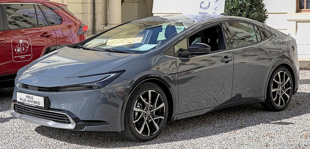 Toyota Prius XW60 2.0 Plug-in Hybrid Gen 5