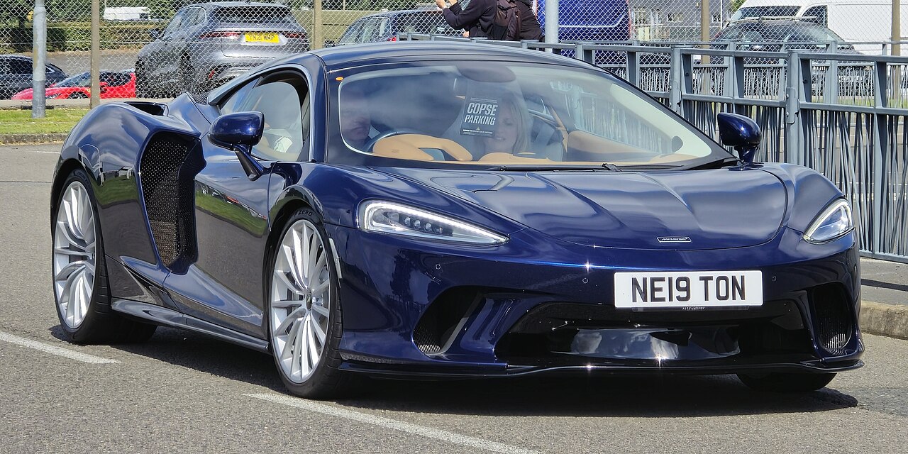 McLaren GT 4.0 V8