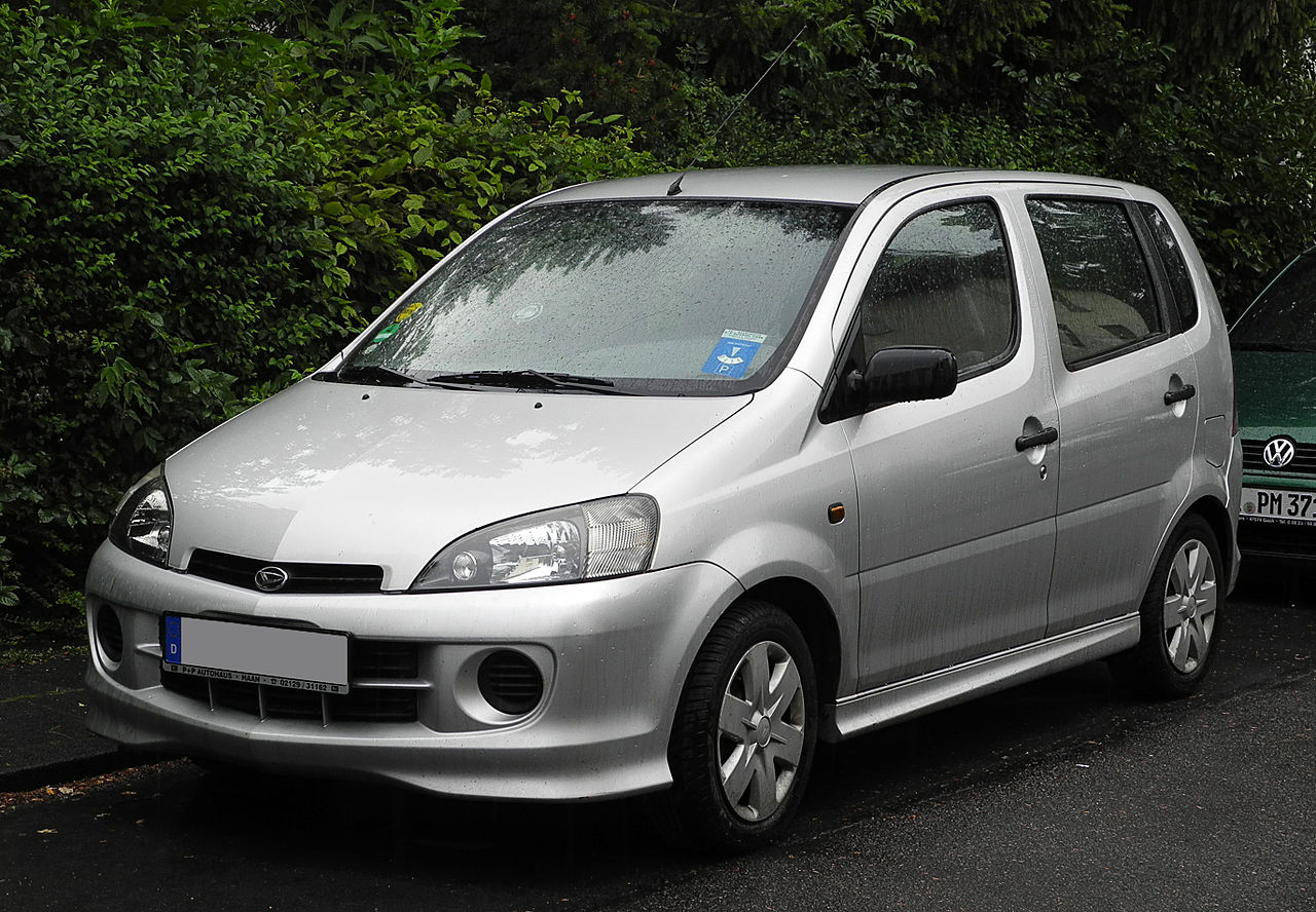 Daihatsu YRV 1.3 M2
