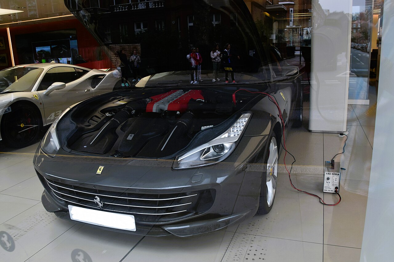 Ferrari GTC4Lusso T