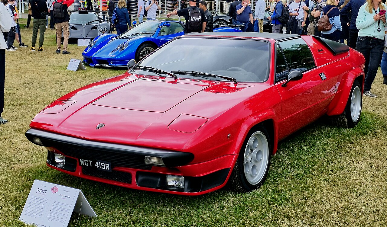 Lamborghini Silhouette P300