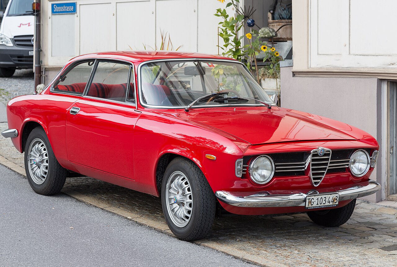 Alfa Romeo Giulia 1600 105