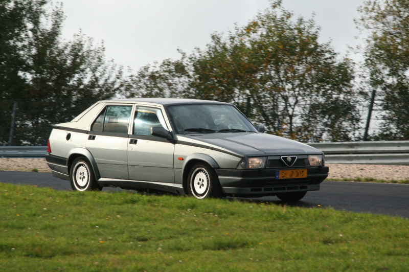 Alfa Romeo 75 2.0 Twin Spark