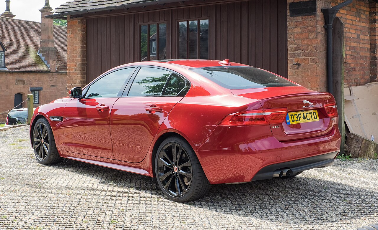 Jaguar XE 3.0 V6 S