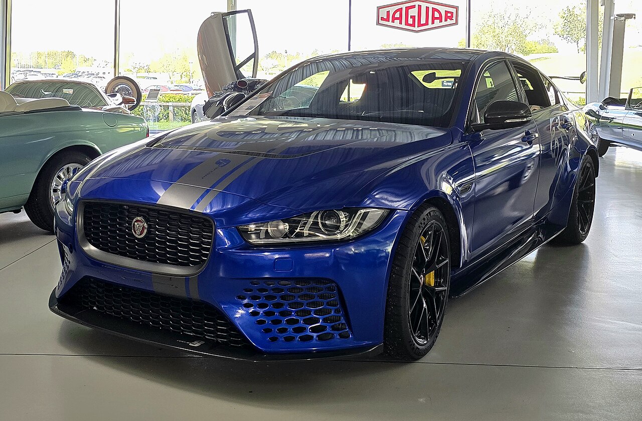 Jaguar XE SV Project 8
