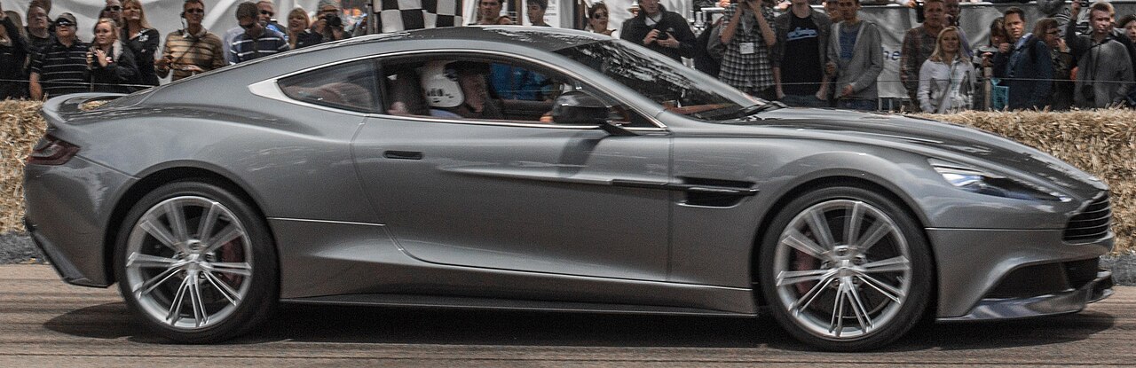 Aston Martin Vanquish V12