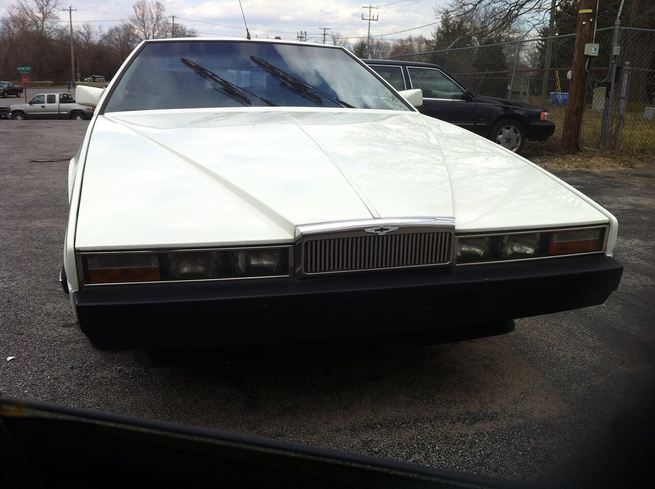Aston Martin Lagonda Series 2 5.3 V8